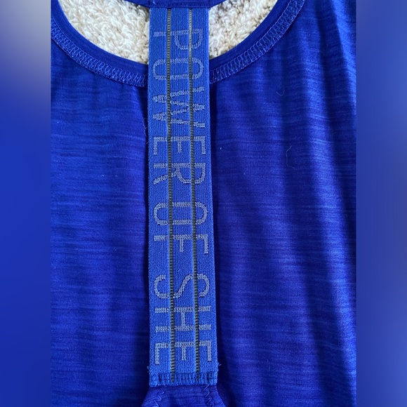 Athleta Power of She Incline Tank Top in blue. Size large. Worn. Great condition - Picture 5 of 7